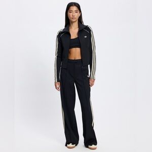 ✨Host pick ✨adidas original Slim Fitted Firebird Track Top